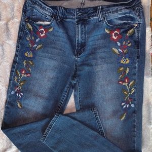 Flower jeans by Kensie